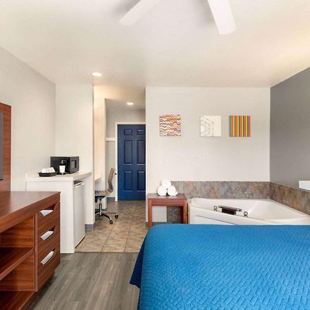 Travelodge By Wyndham Depoe Bay Extérieur photo