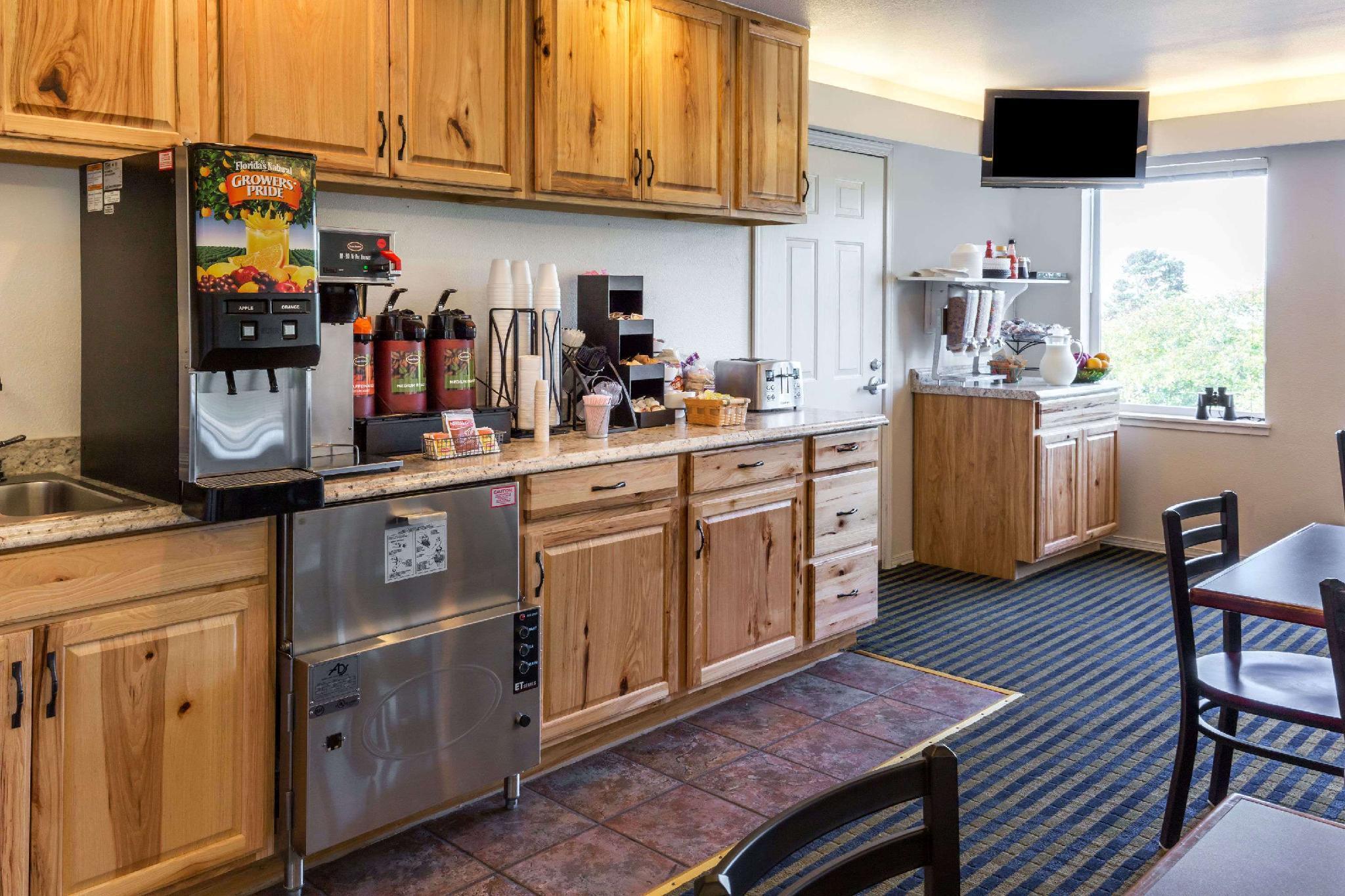 Travelodge By Wyndham Depoe Bay Extérieur photo