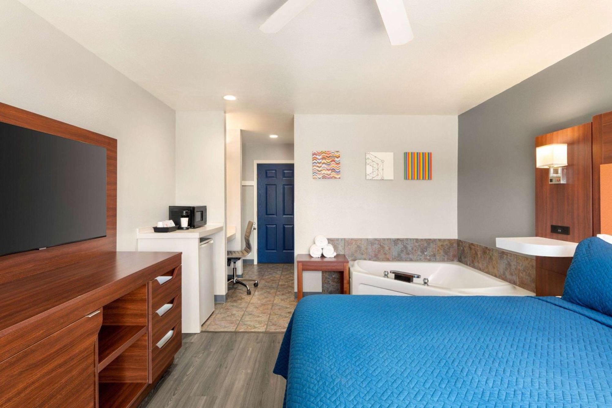 Travelodge By Wyndham Depoe Bay Extérieur photo
