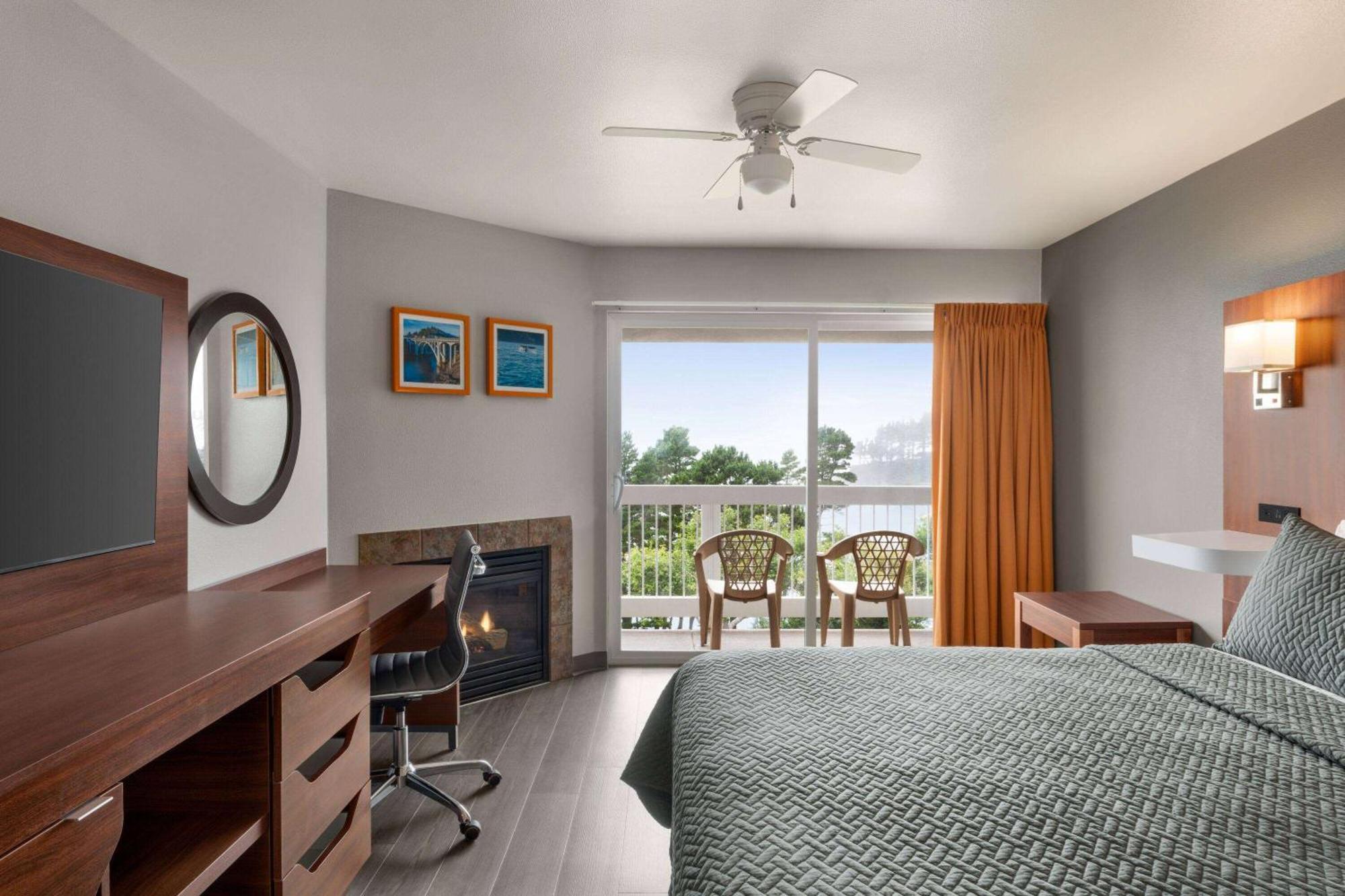 Travelodge By Wyndham Depoe Bay Extérieur photo