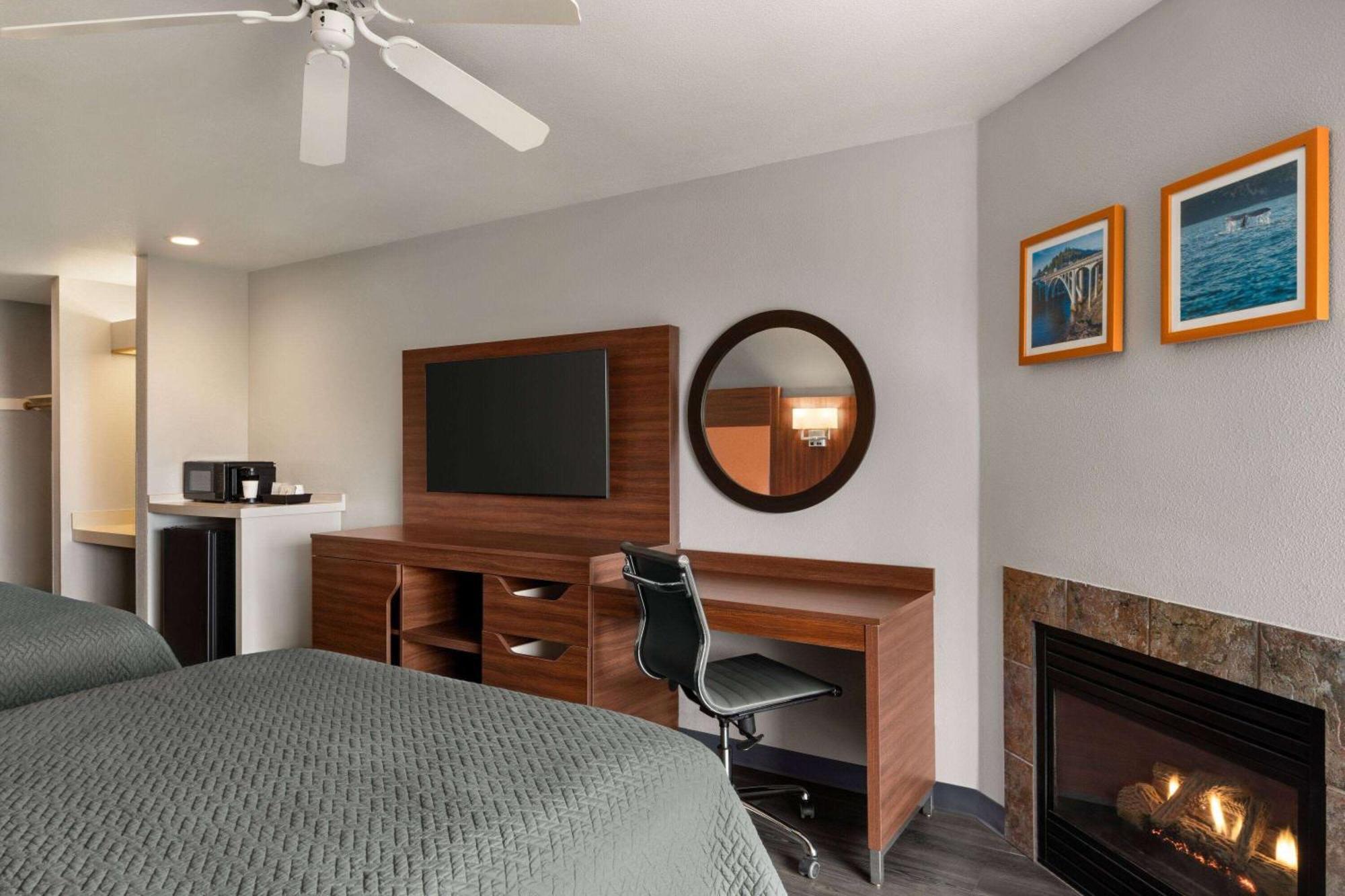 Travelodge By Wyndham Depoe Bay Extérieur photo