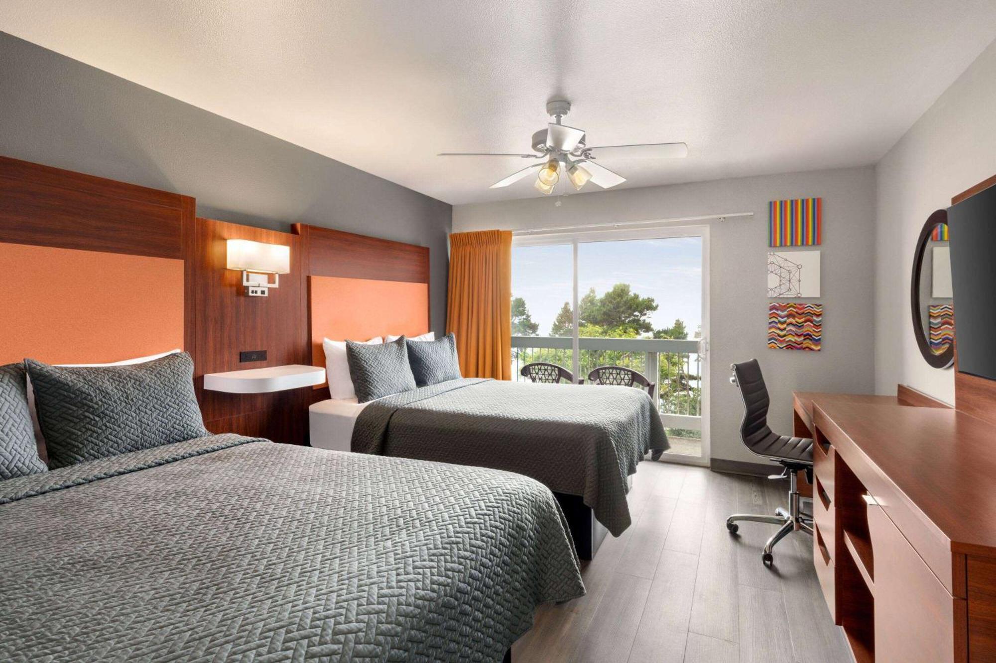 Travelodge By Wyndham Depoe Bay Extérieur photo