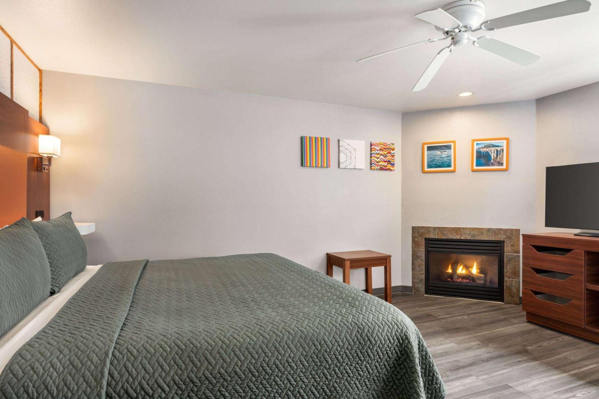 Travelodge By Wyndham Depoe Bay Extérieur photo