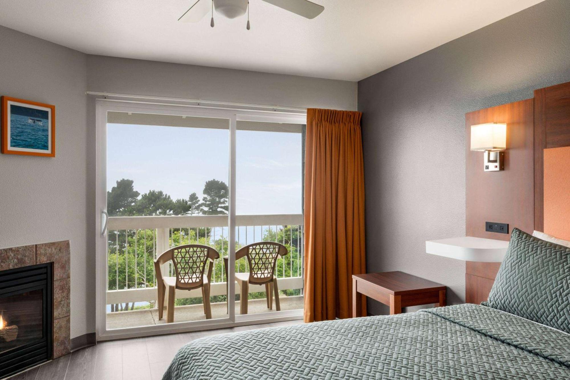 Travelodge By Wyndham Depoe Bay Extérieur photo