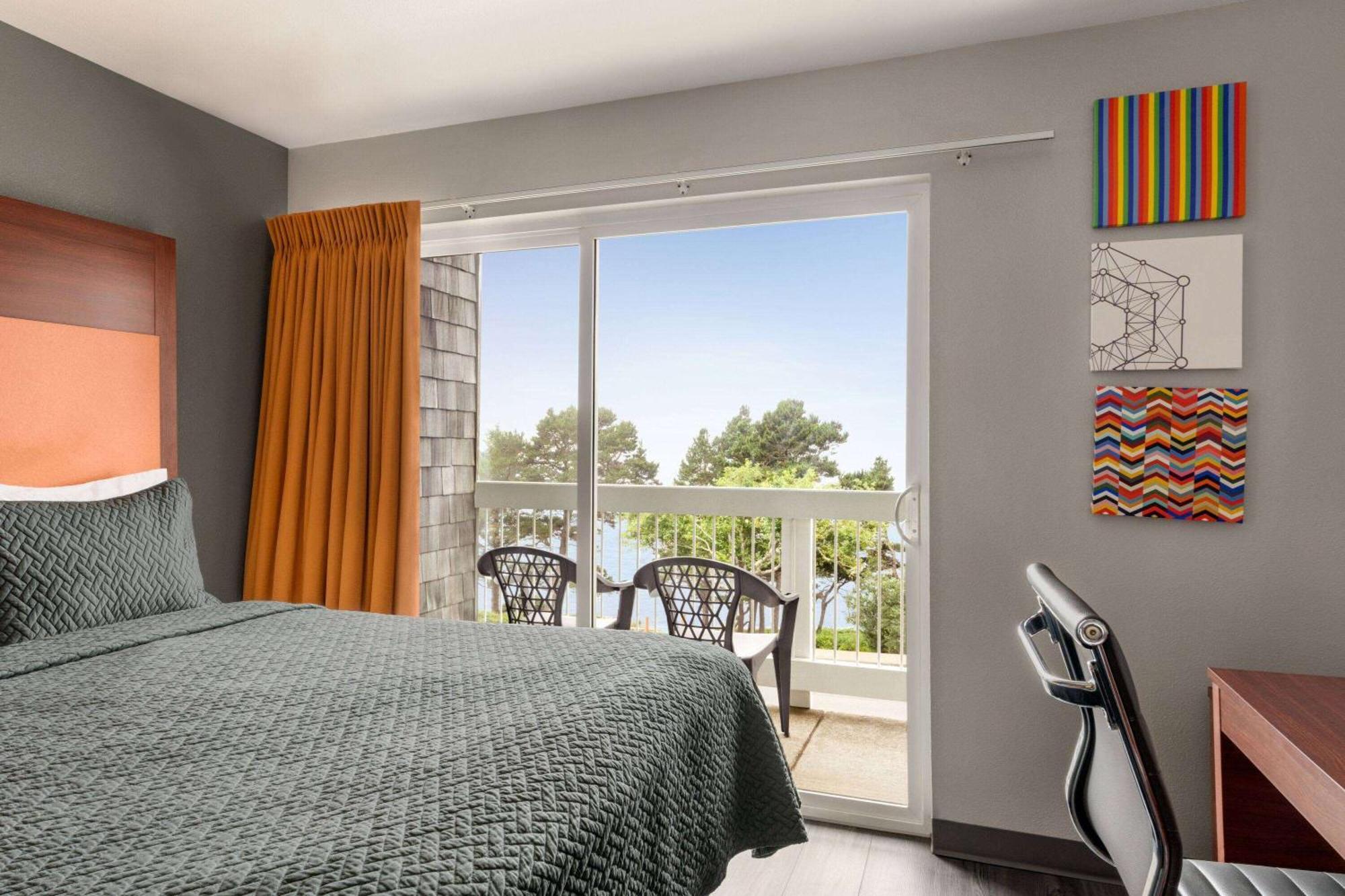 Travelodge By Wyndham Depoe Bay Extérieur photo